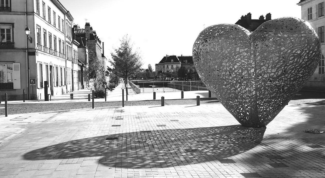 Au Coeur De Ville Troyes Exterior photo